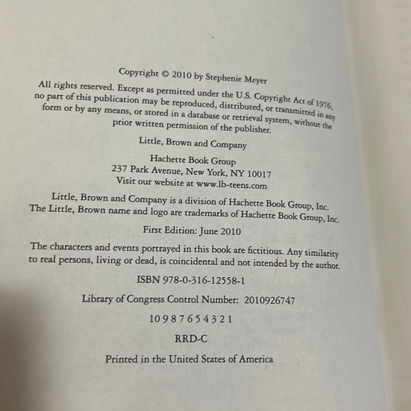 Twilight Saga: Official Illustrated Guide & The Short Second Life of Bree Tanner - Picture 5 of 5